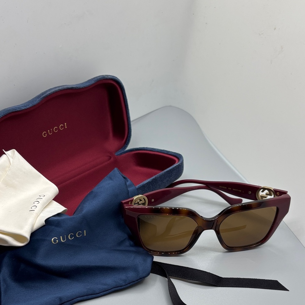GUCCI Women's Havana Burgundy and Tortoise Sunglasses - Picture 4 of 7